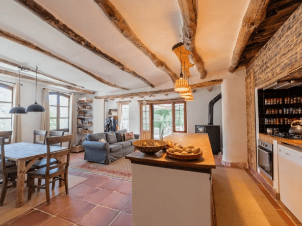 Busquistar property
