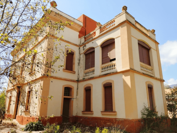 alforja property