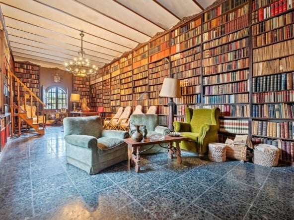 Vinyols i Els Arcs property